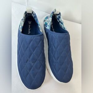 Vera Bradley VB Cloud  Quilted Slip-On Shoes - Blue Size 8